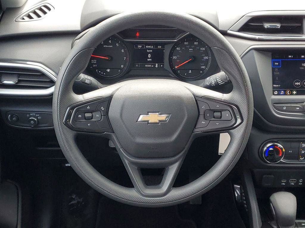 Used 2023 Chevrolet TrailBlazer LS image 25