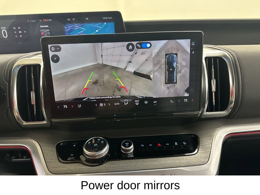 Used 2025 Ford Expedition Platinum image 44