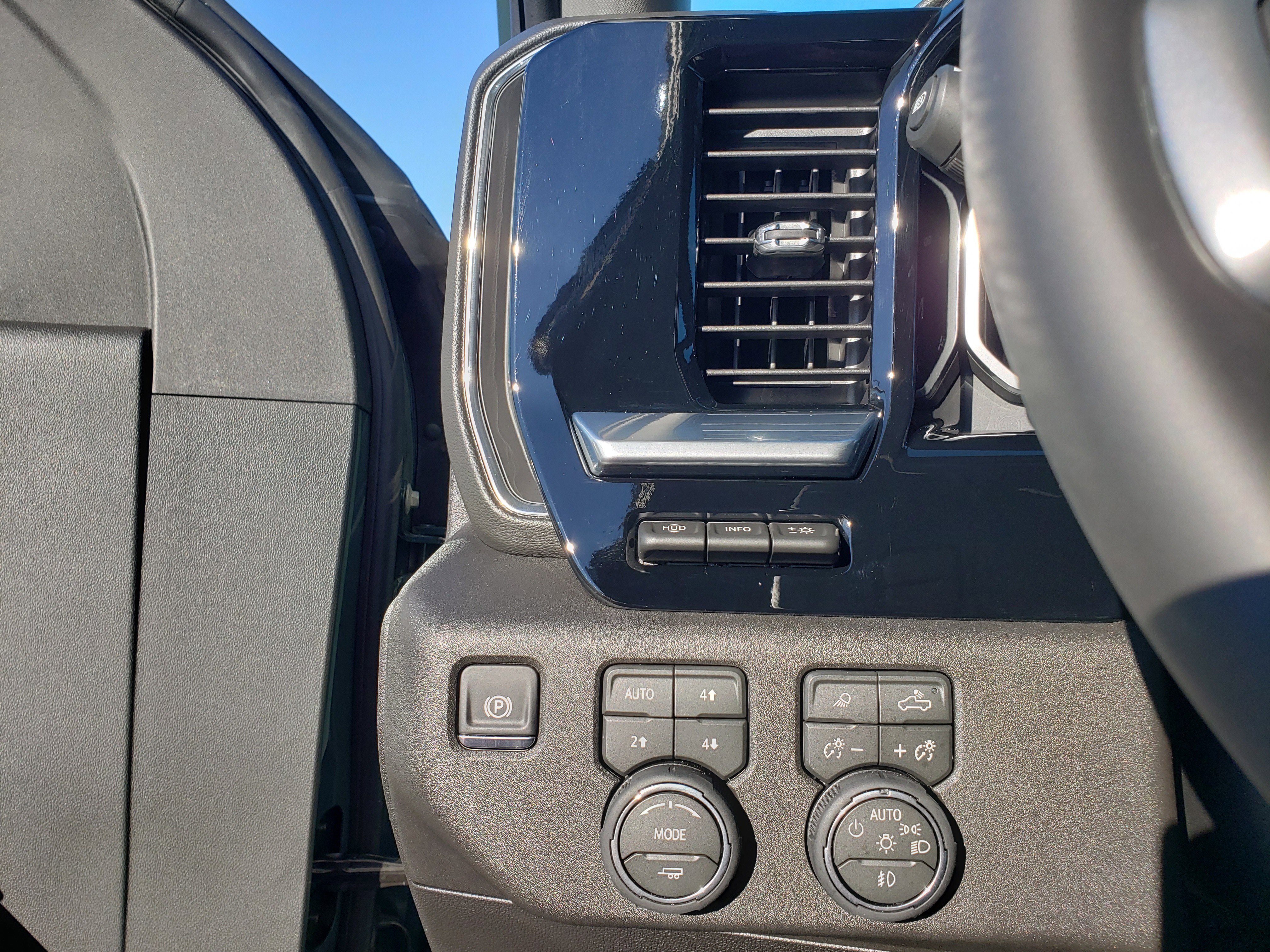 New 2026 Chevrolet Silverado 2500 LTZ w/ LTZ Plus Package image 16