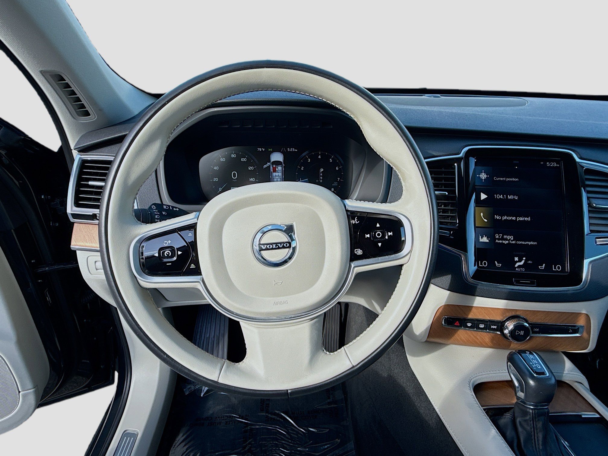 Used 2021 Volvo XC90 T6 Momentum w/ Advanced Package image 10