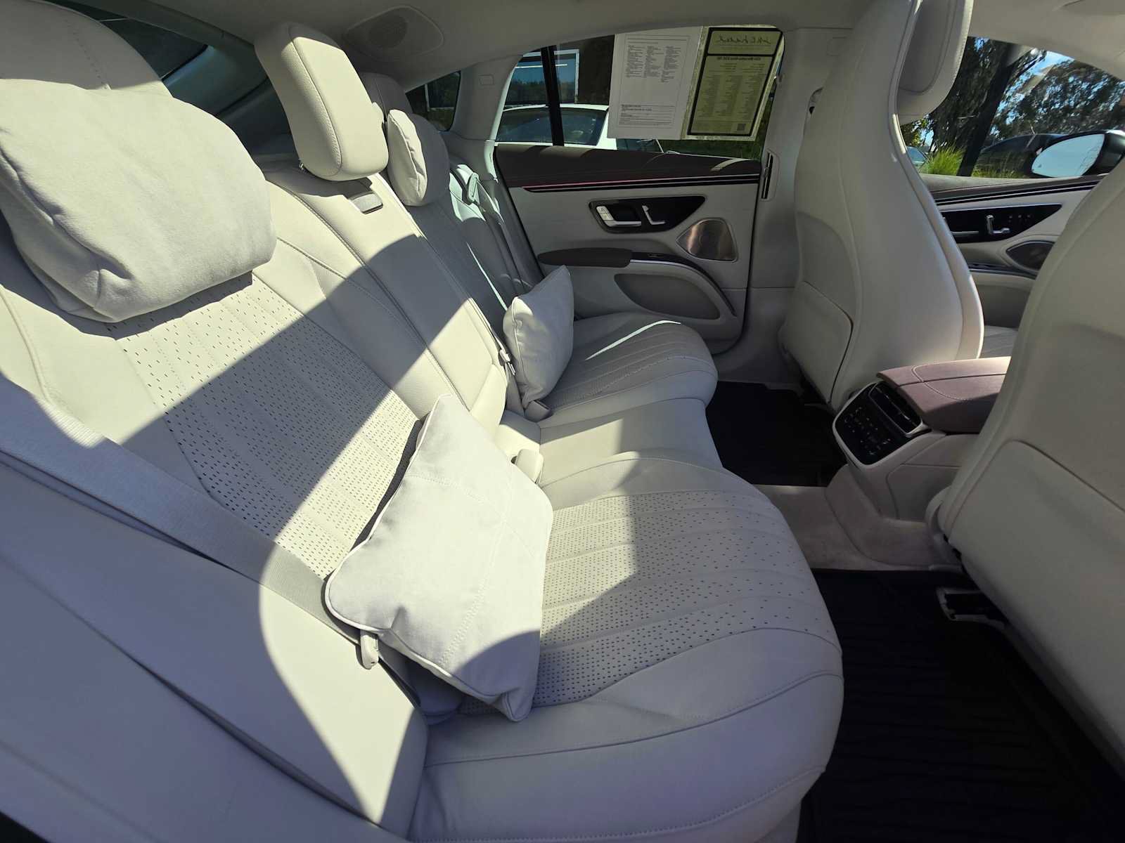Certified 2024 Mercedes-Benz EQS 580 4MATIC Sedan image 12