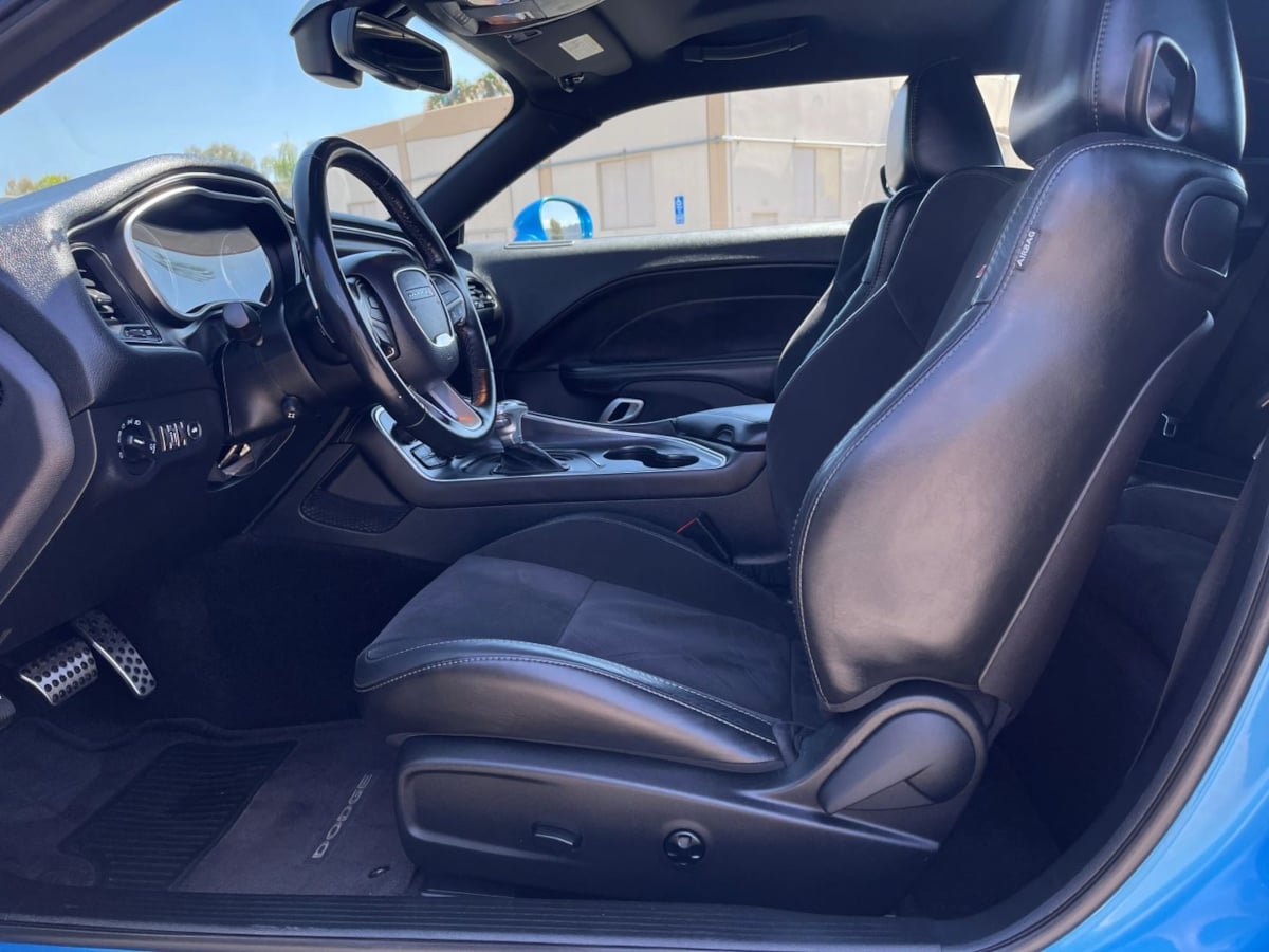Used 2016 Dodge Challenger R/T Scat Pack w/ Leather Interior Group RWD image 14