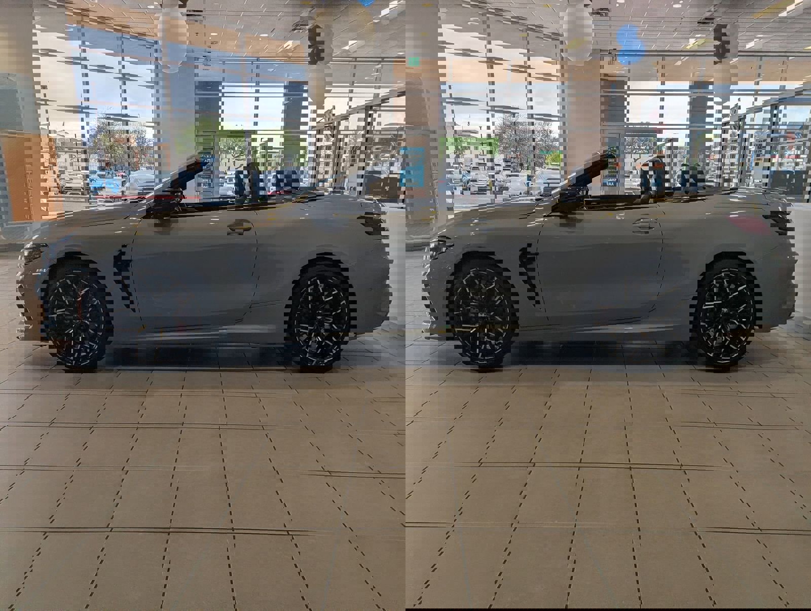 Used 2025 BMW M8 Competition AWD/4WD image 3