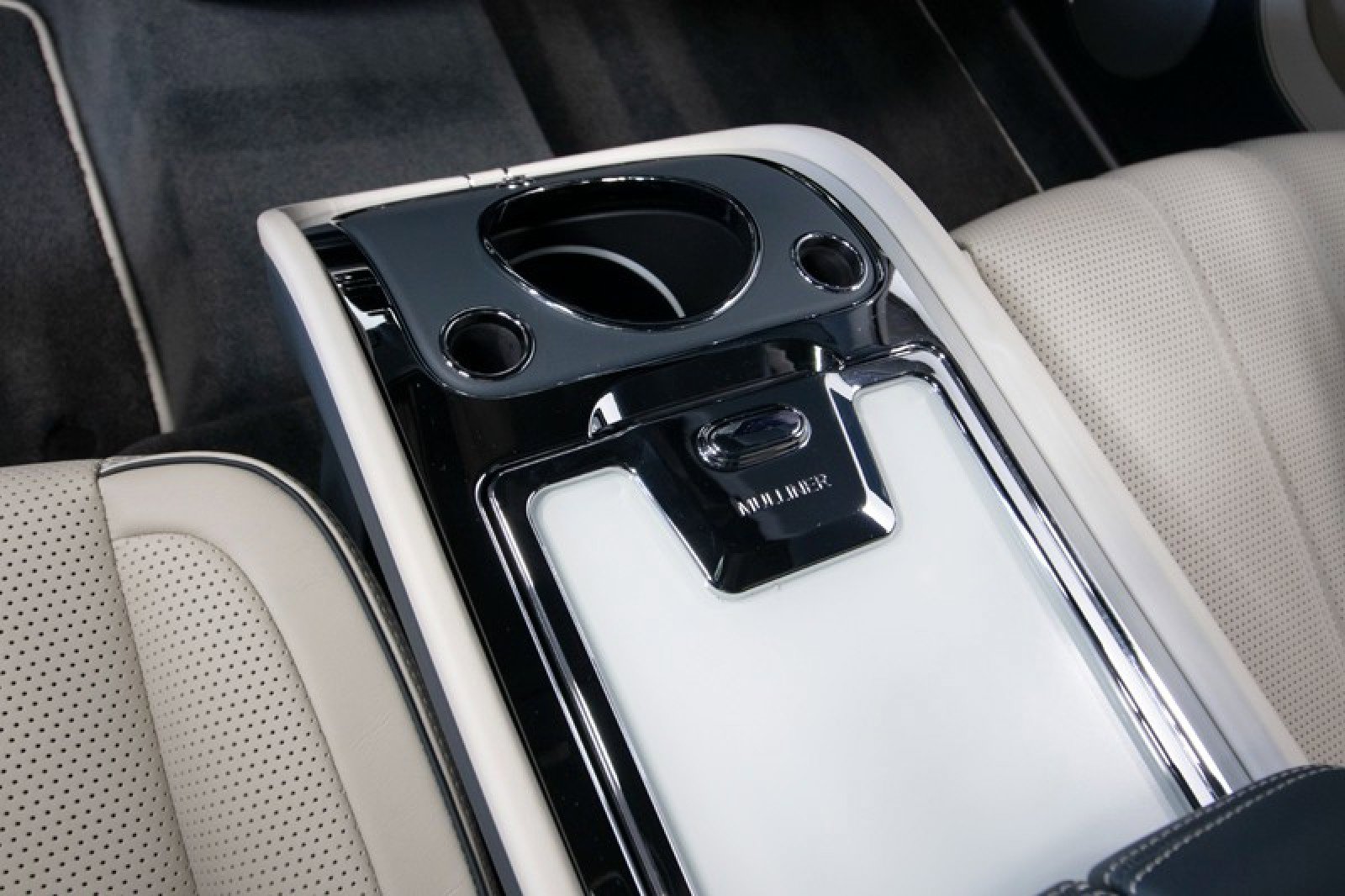 Used 2023 Bentley Bentayga Extended Wheelbase image 49
