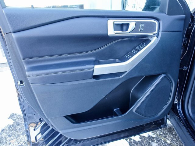 Used 2023 Ford Explorer XLT w/ Equipment Group 202A image 16