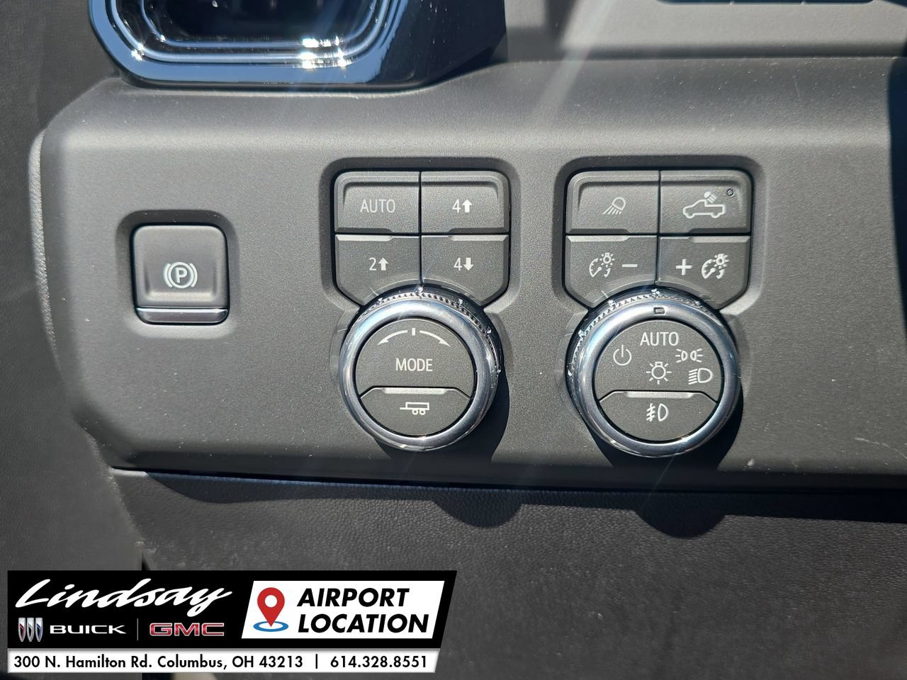 New 2026 GMC Sierra 2500 AT4 w/ AT4 Premium Plus Package AWD/4WD image 19