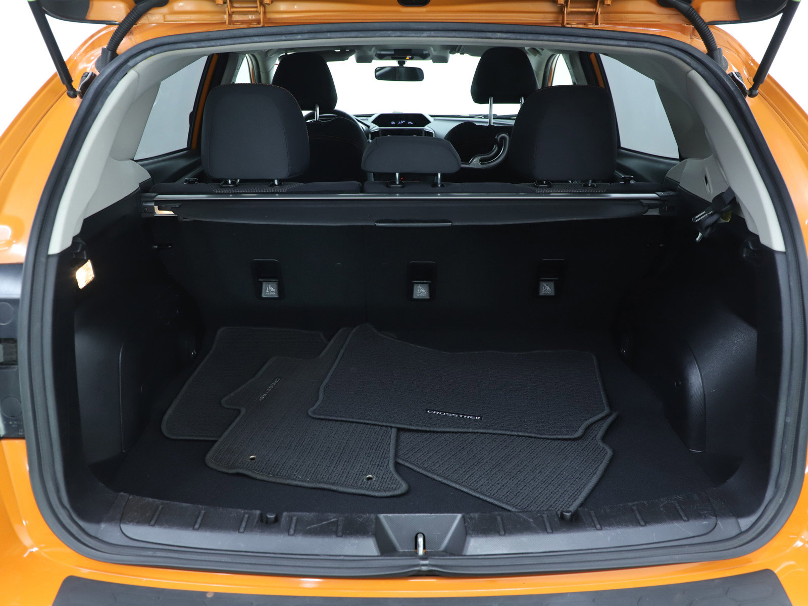 Used 2018 Subaru Crosstrek 2.0i Premium w/ Eyesight System image 9