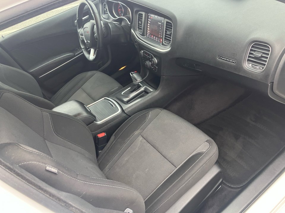 Used 2018 Dodge Charger R/T image 31