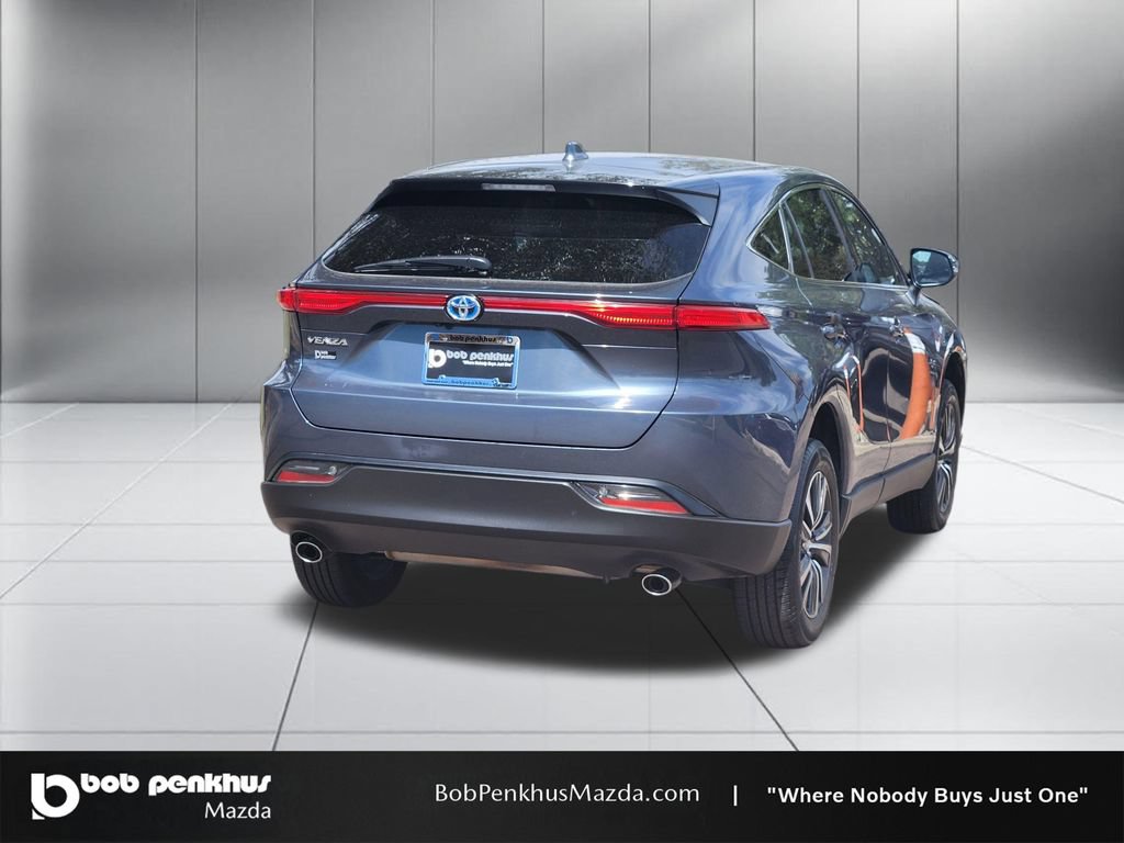 Used 2024 Toyota Venza LE AWD/4WD image 25