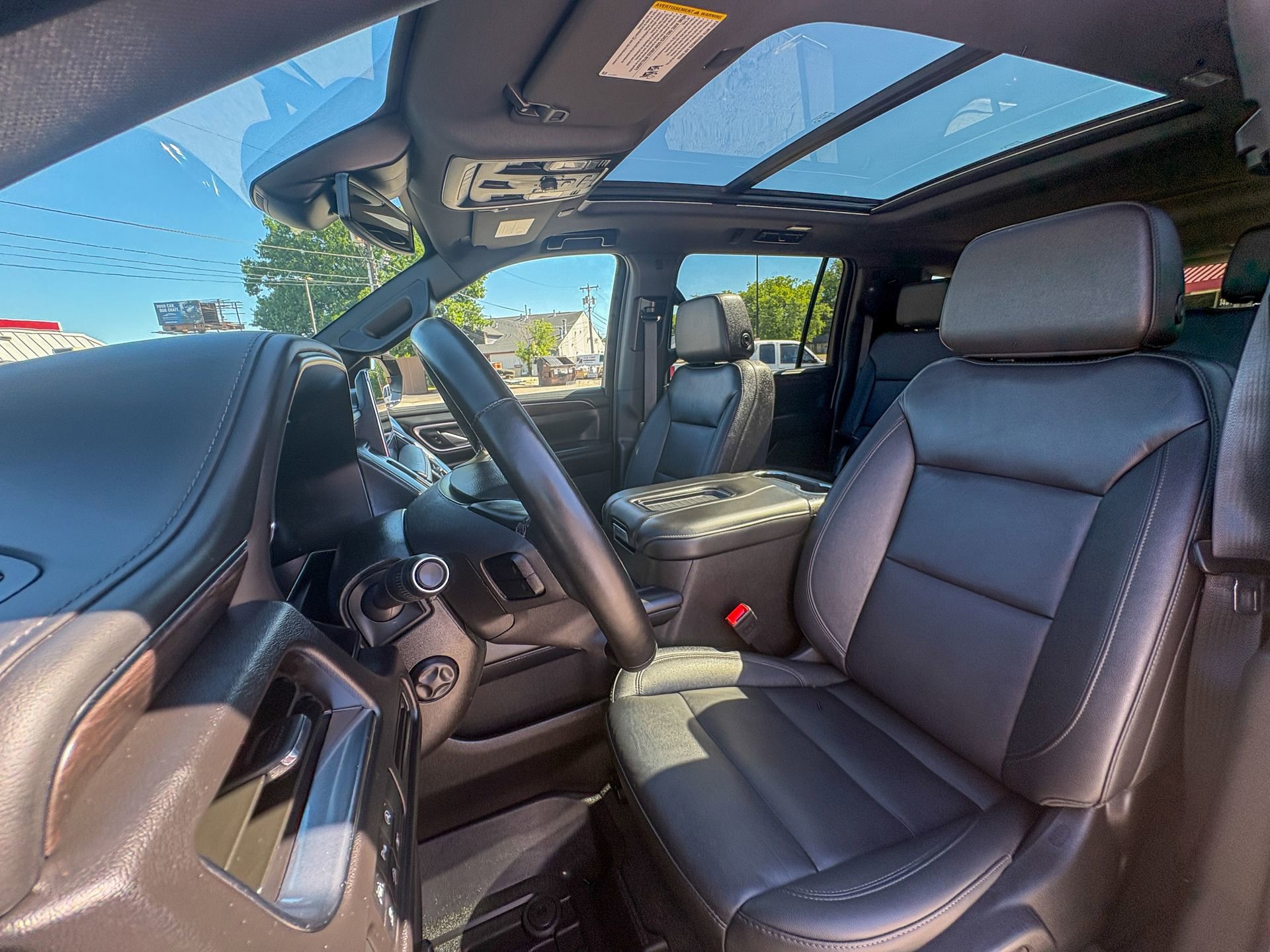 Used 2024 Chevrolet Suburban Z71 w/ Luxury Package AWD/4WD image 21