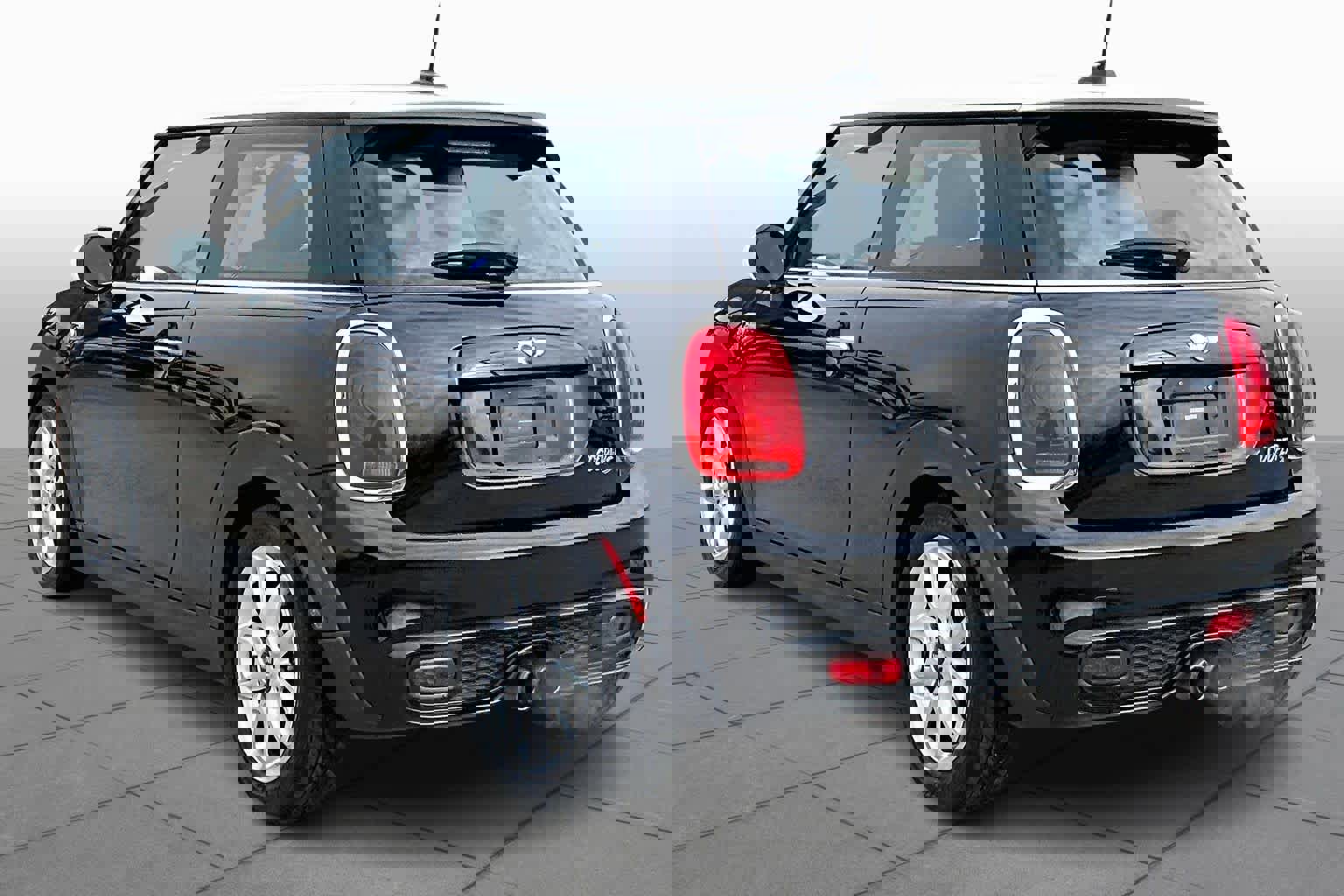 Used 2017 MINI Cooper S image 12