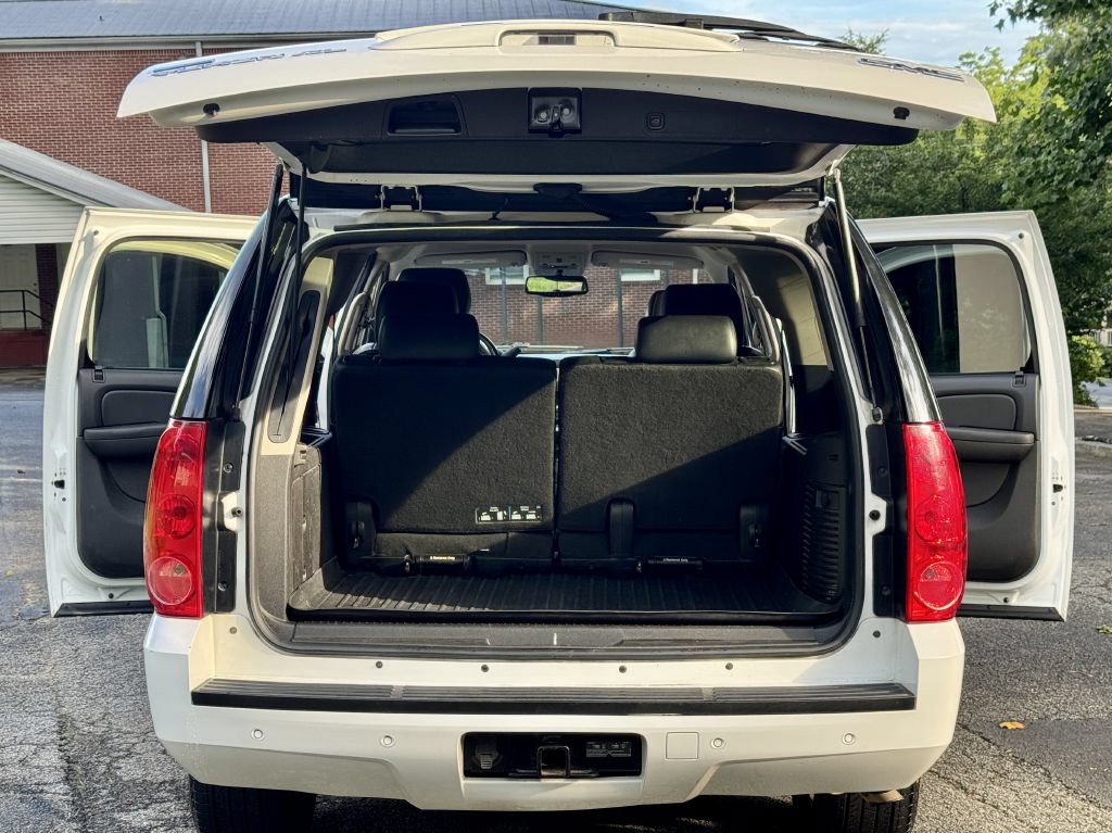 Used 2012 GMC Yukon XL SLT w/ SLT-2 Equipment Package RWD image 5