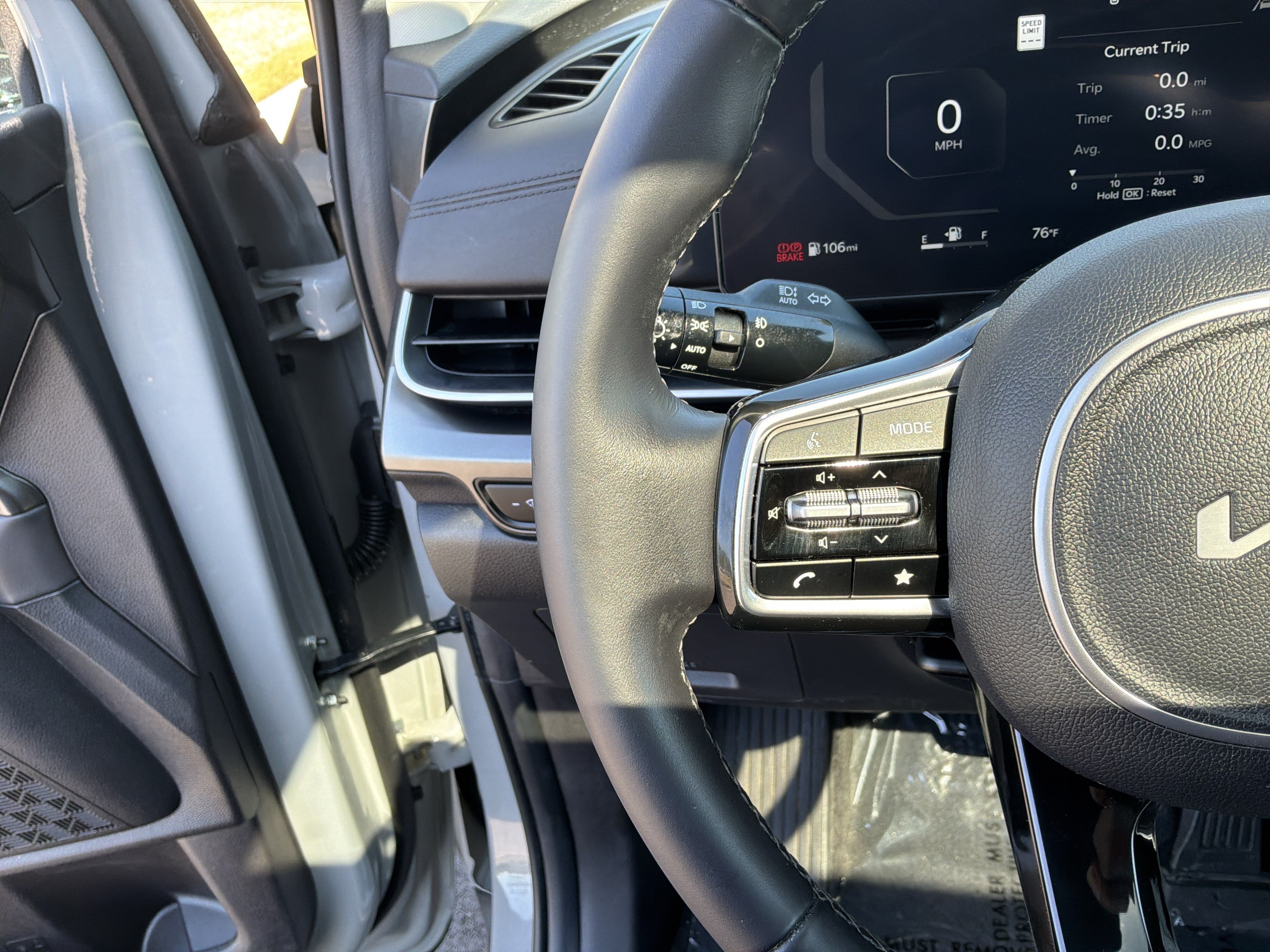 Used 2025 Kia Carnival SX FWD image 19