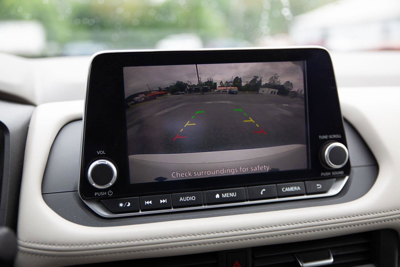 Used 2025 Nissan Rogue SV AWD/4WD image 17