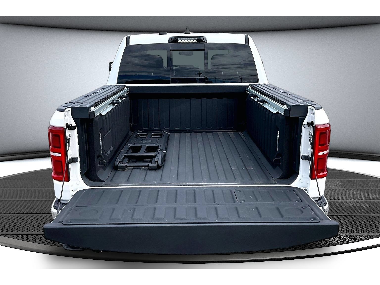 Certified 2025 RAM 1500 Limited AWD/4WD image 14