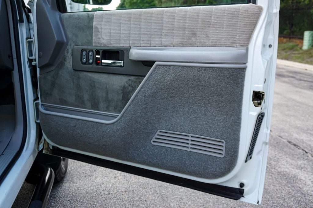 Used 1992 Chevrolet Silverado 1500 4x4 Regular Cab image 53