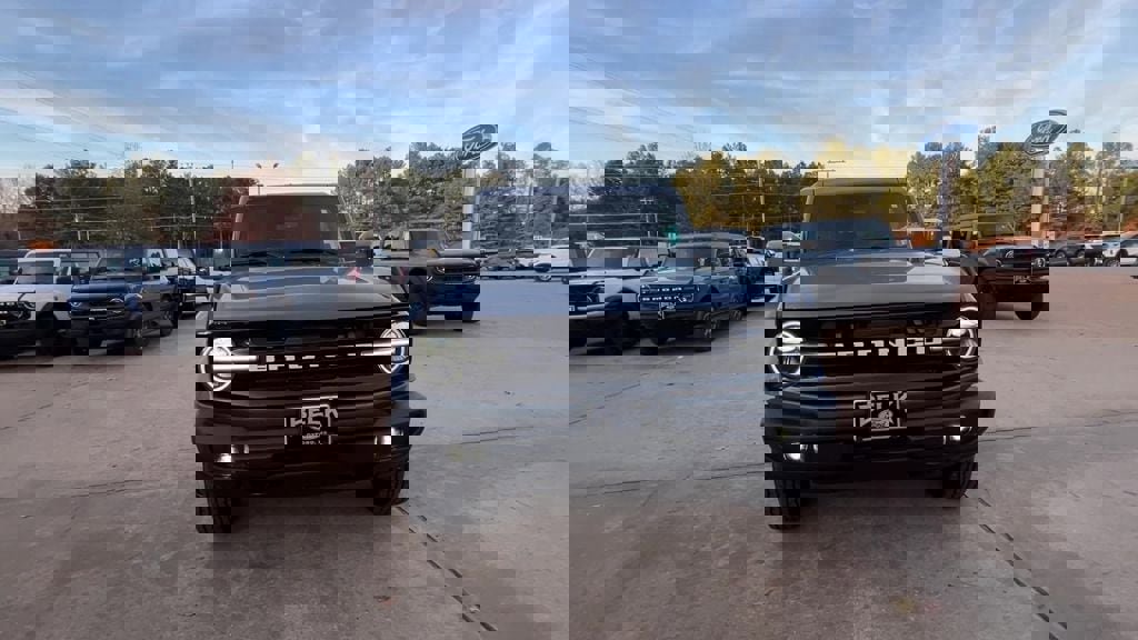 New 2025 Ford Bronco Outer Banks image 9