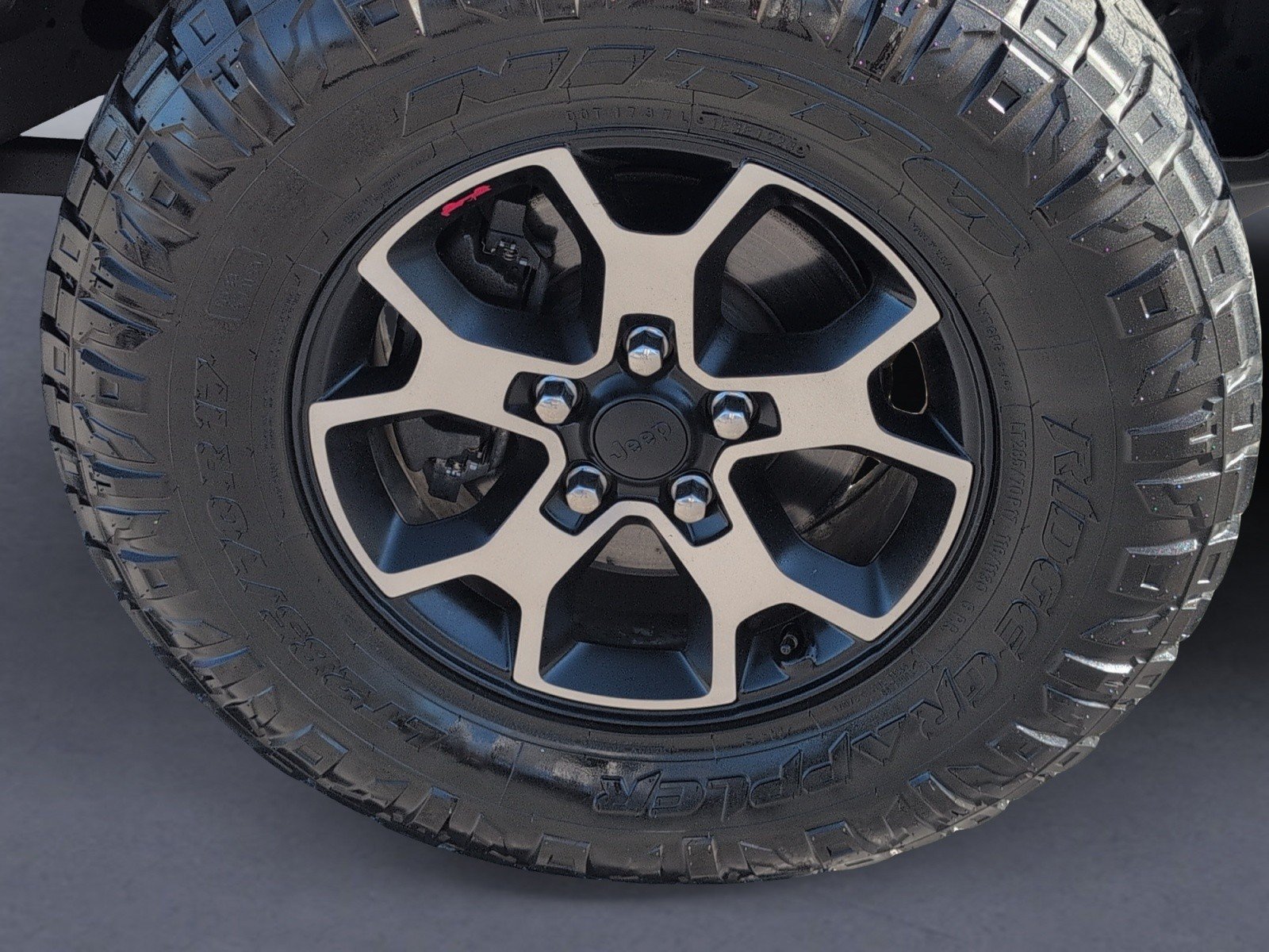 Used 2018 Jeep Wrangler Rubicon AWD/4WD image 35