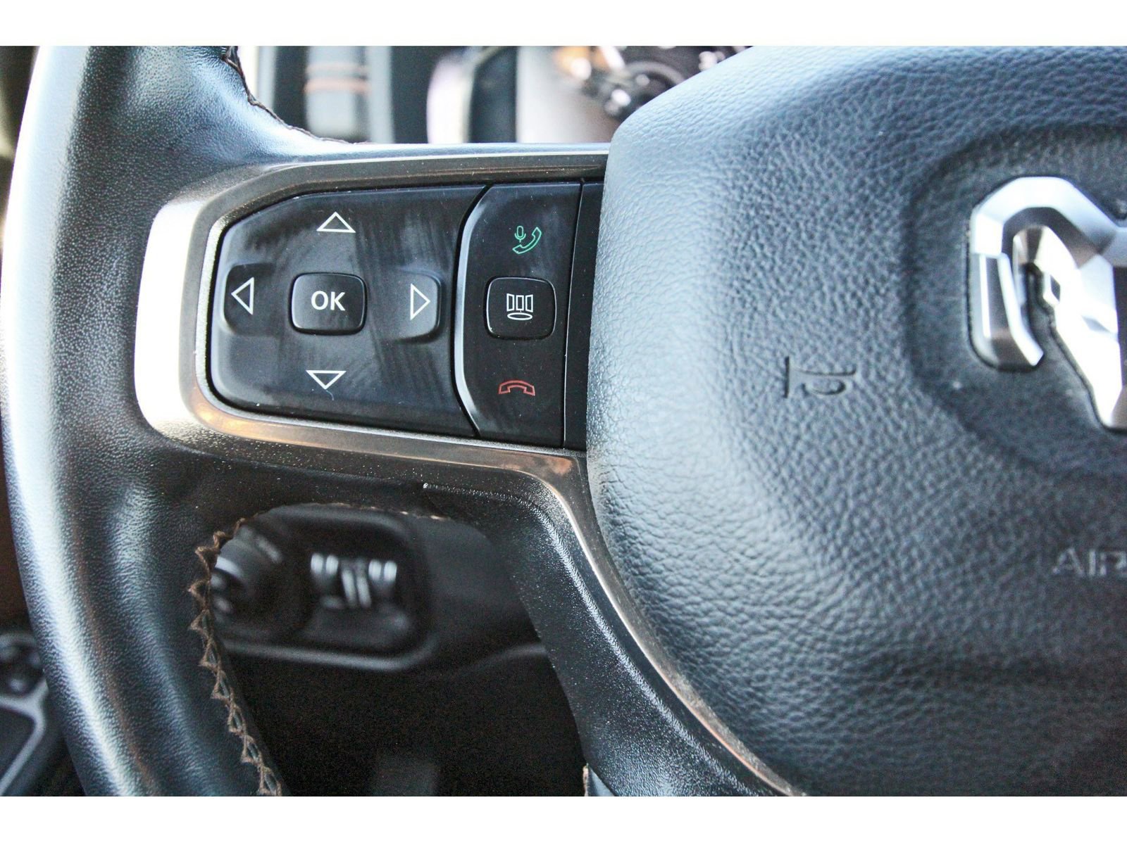 Used 2024 RAM 3500 Limited w/ Towing Technology Group AWD/4WD image 18