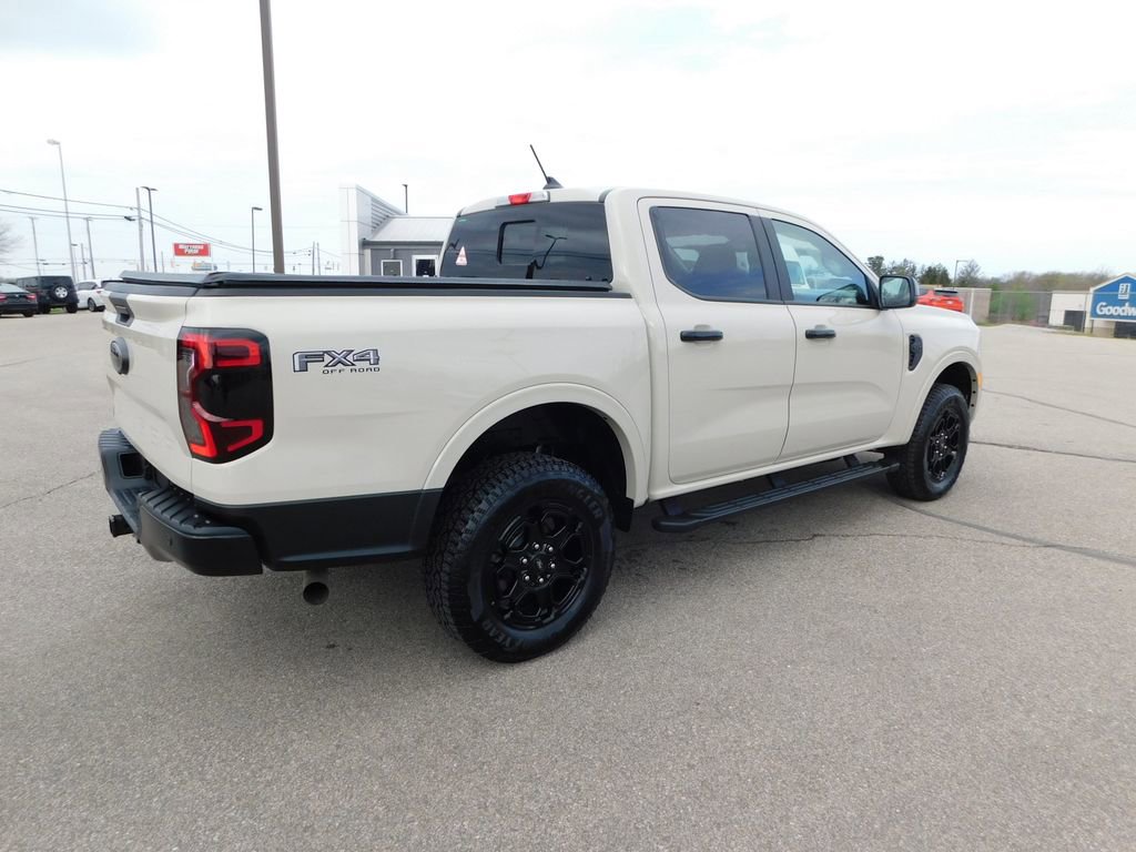 Used 2025 Ford Ranger XLT w/ FX4 Off-Road Package image 3