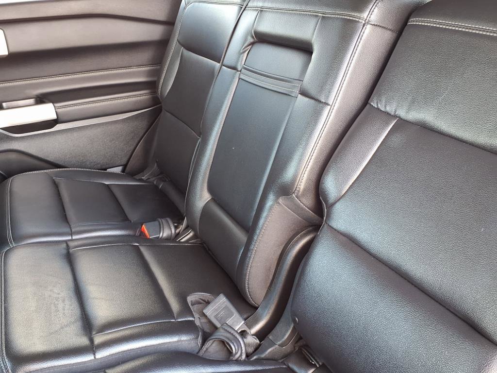 Used 2020 Ford Explorer XLT w/ Equipment Group 202A image 7