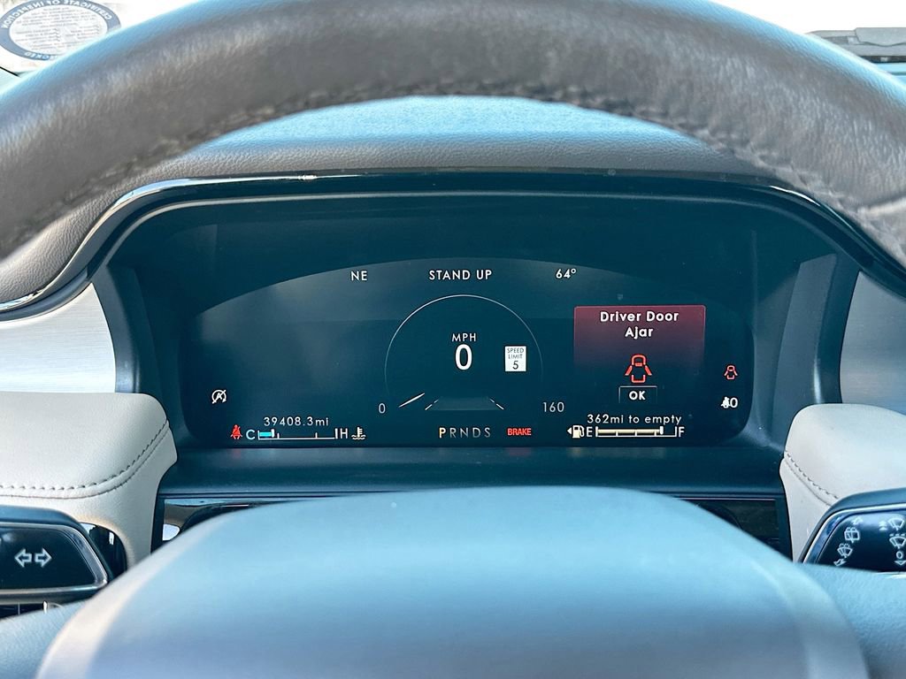 Used 2023 Lincoln Nautilus FWD w/ Premium Package image 12