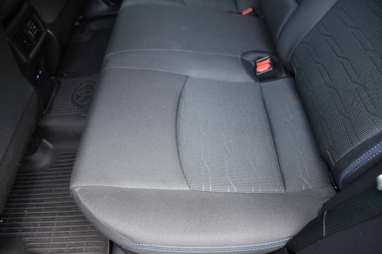 Used 2022 Toyota RAV4 SE w/ Convenience Package AWD/4WD image 16