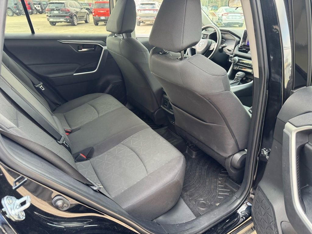 Used 2024 Toyota RAV4 XLE image 22