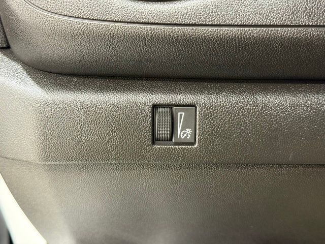 Used 2024 Chevrolet Colorado Trail Boss image 28