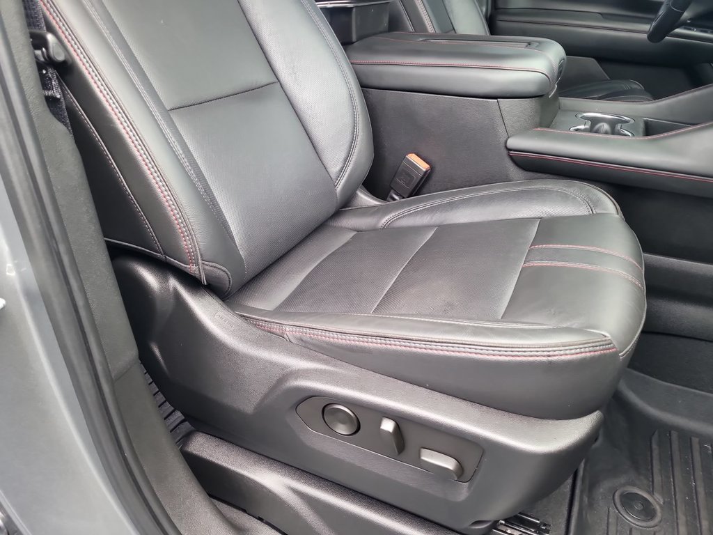Used 2021 Chevrolet Tahoe RST RWD image 28