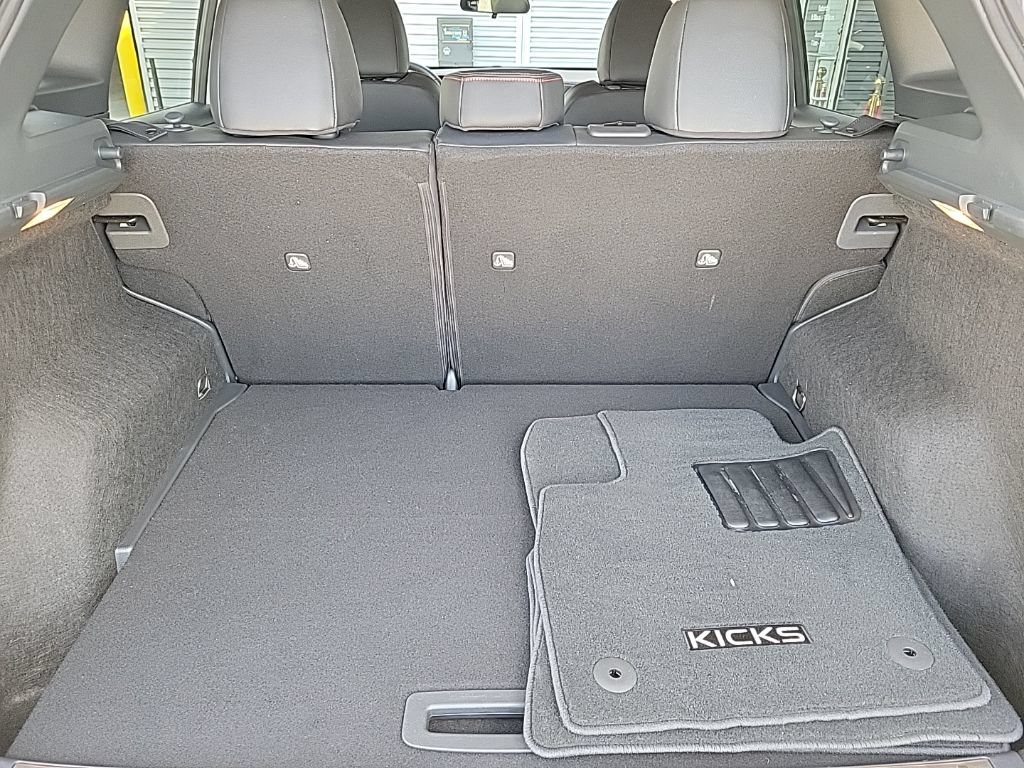 Certified 2025 Nissan Kicks SR w/ Illumination Package FWD image 19