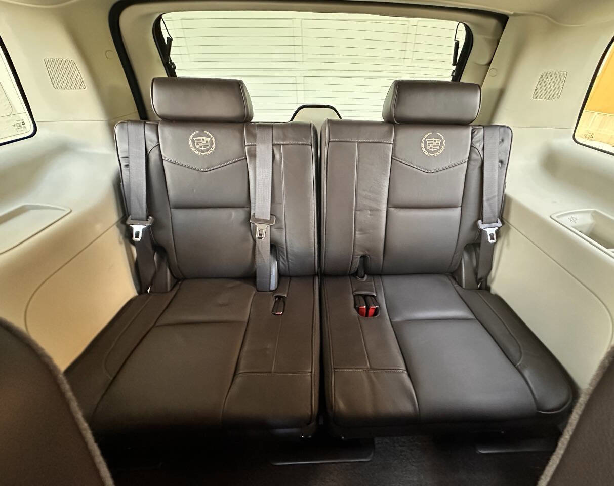 Used 2011 Cadillac Escalade Platinum image 72