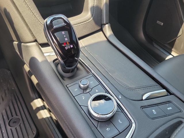 Certified 2024 Cadillac XT5 Sportv w/ Technology Package AWD/4WD image 19