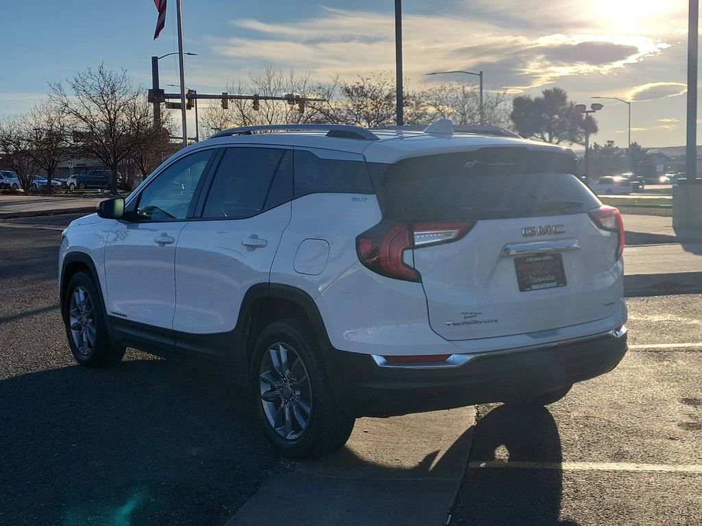 Used 2022 GMC Terrain SLT image 7