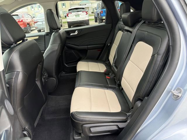 Used 2022 Ford Escape Titanium w/ Titanium Elite Package image 25