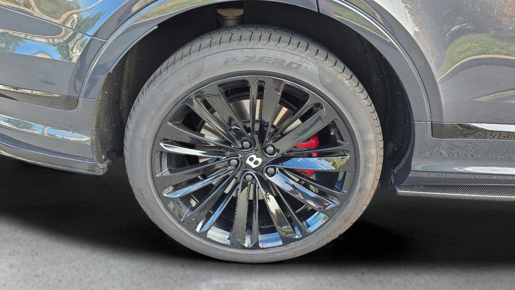 Used 2021 Bentley Bentayga Speed image 16