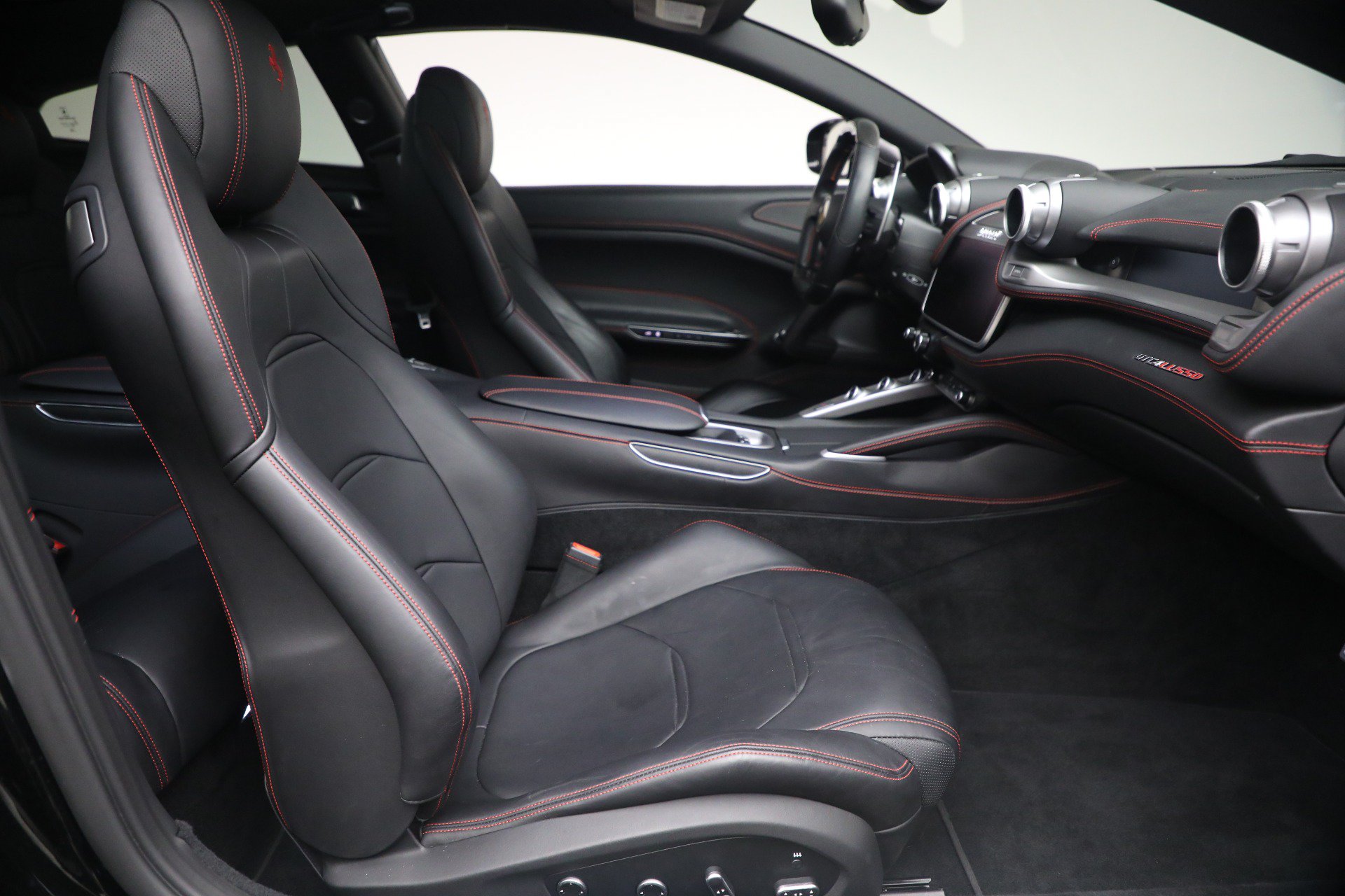 Certified 2018 Ferrari GTC4Lusso AWD/4WD image 19