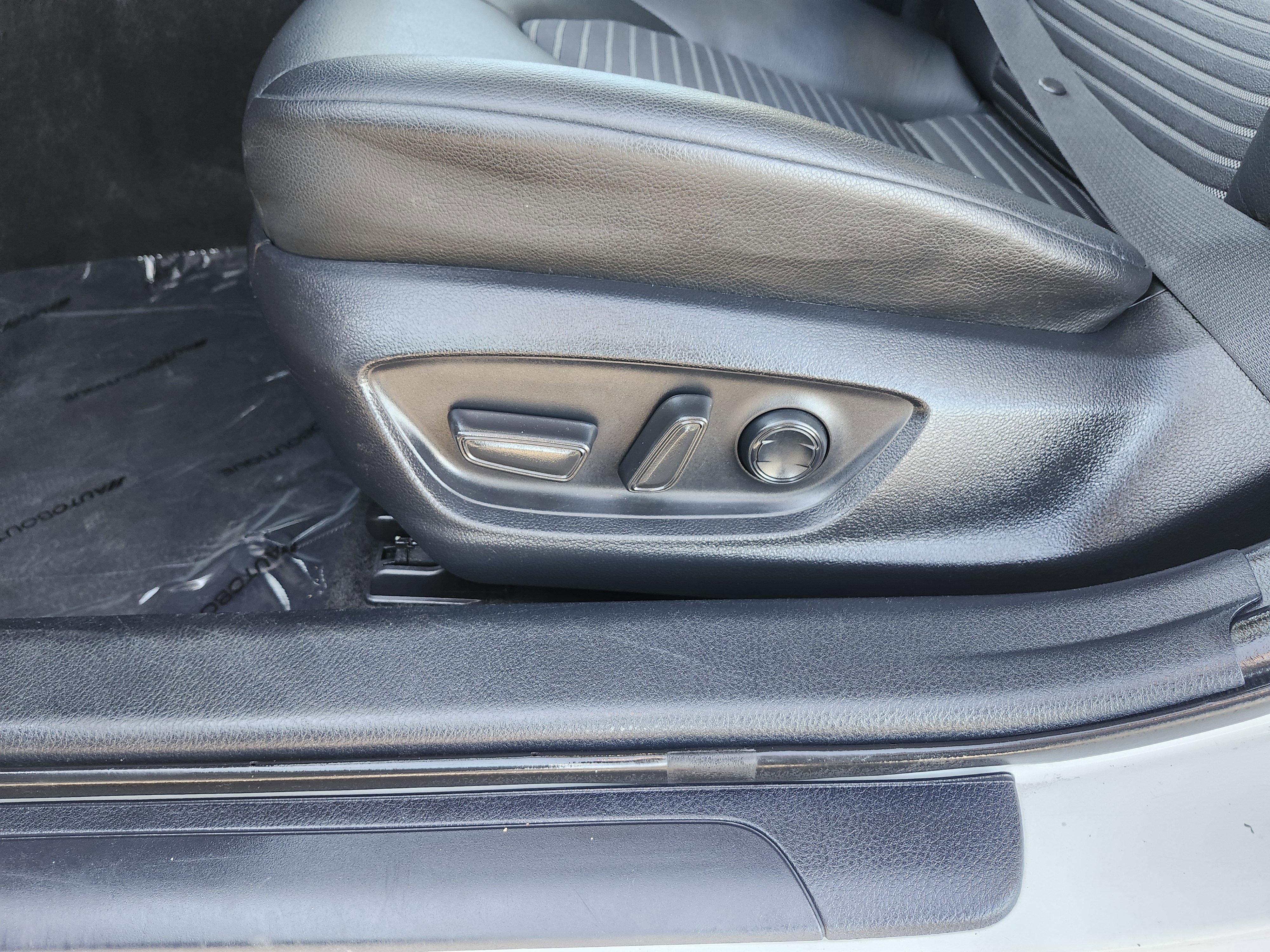 Used 2022 Toyota Camry SE image 24