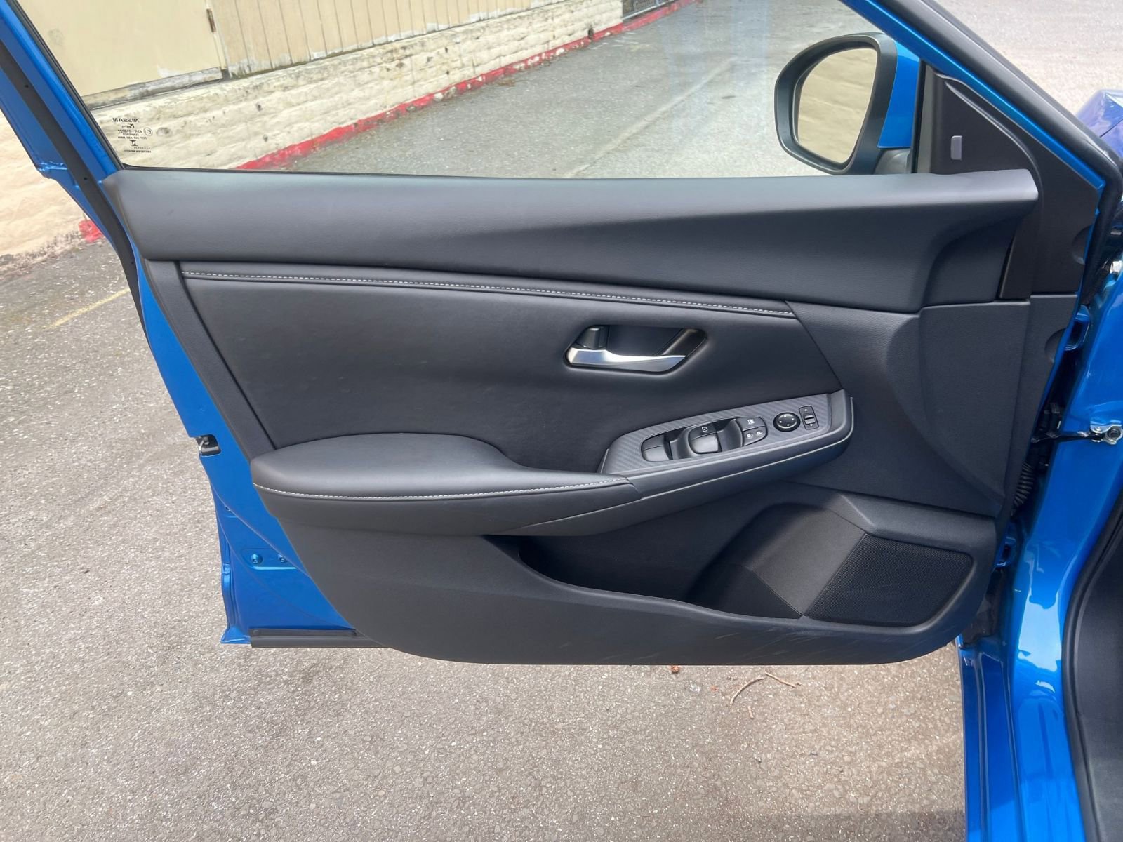 Used 2025 Nissan Sentra SV FWD image 18