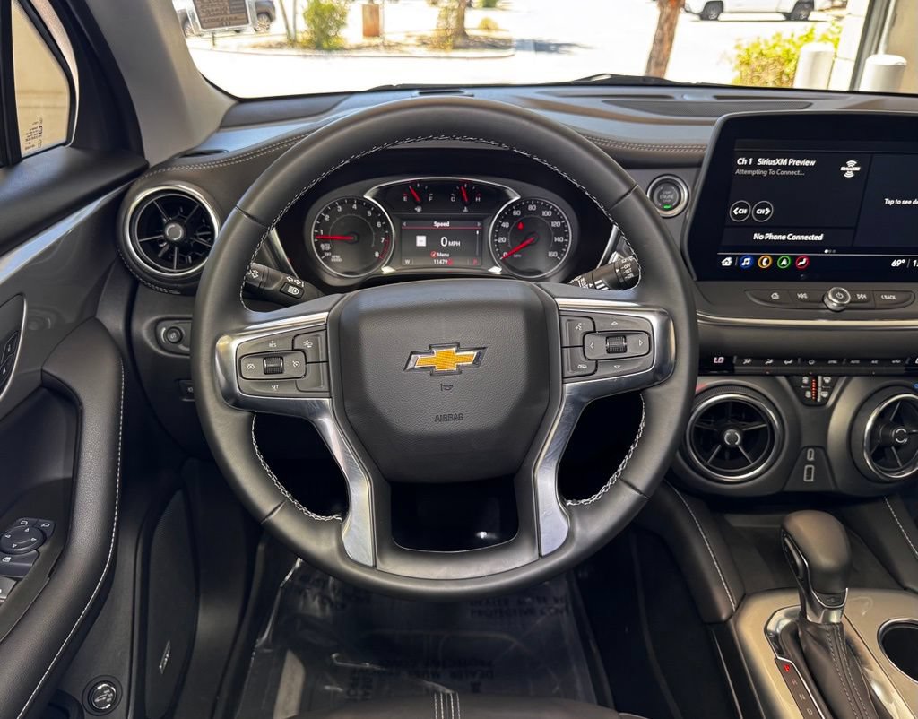Used 2025 Chevrolet Blazer LT w/ Sound & Technology Package FWD image 15