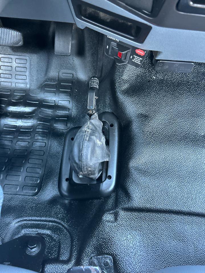 Used 2017 Ford F650 2WD Regular Cab Super Duty image 14