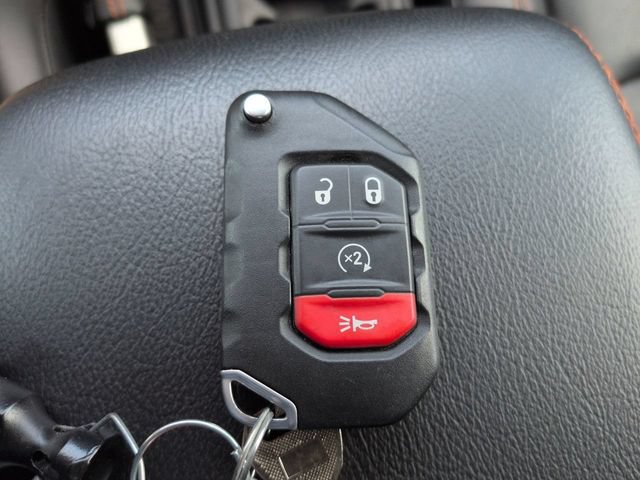 Used 2021 Jeep Gladiator Mojave AWD/4WD image 30