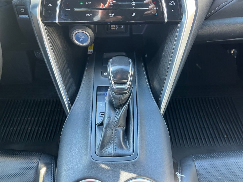 Used 2021 Toyota Venza Limited w/ Advanced Technology Package image 21