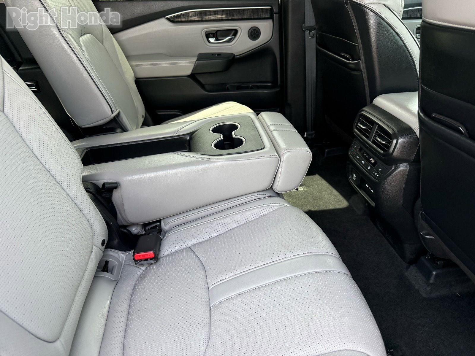 Certified 2025 Honda Pilot Elite image 30