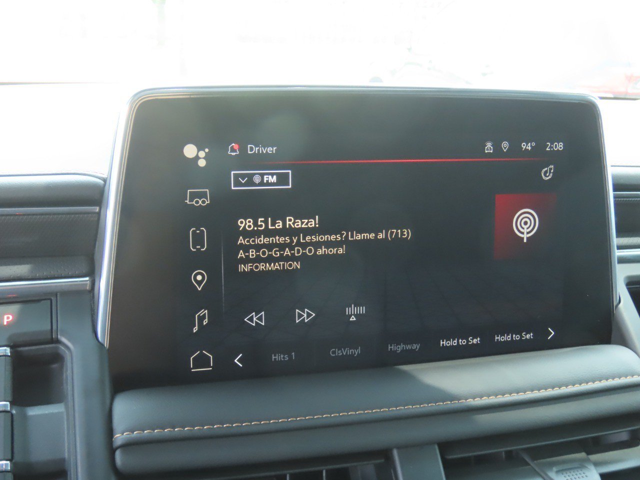 Used 2024 GMC Yukon AT4 w/ Technology Package AWD/4WD image 32