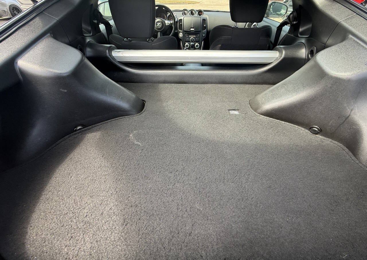Used 2010 Nissan 370Z Coupe w/ Sport Pkg RWD image 8