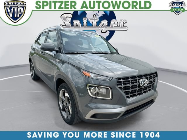 Used 2025 Hyundai Venue SEL FWD image 1