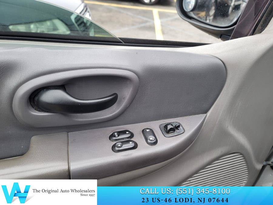 Used 2002 Ford F150 XLT RWD image 12