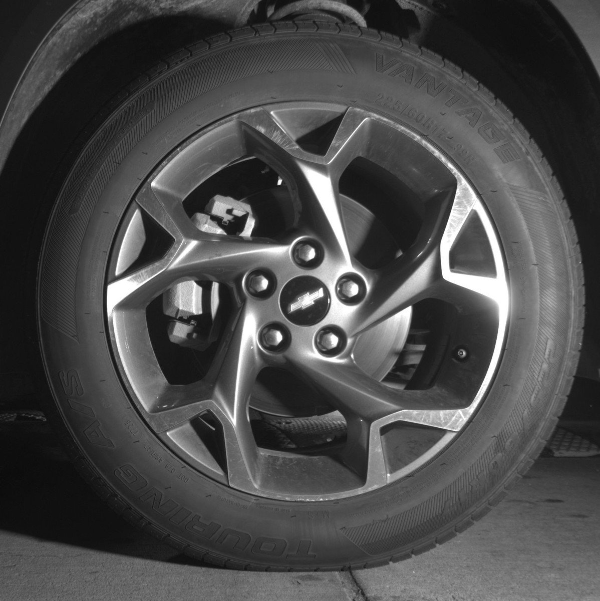 Used 2025 Chevrolet Trax LT FWD image 12