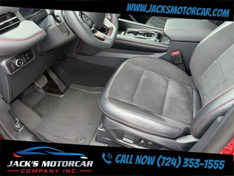 Used 2025 Ford Explorer ST AWD/4WD image 27